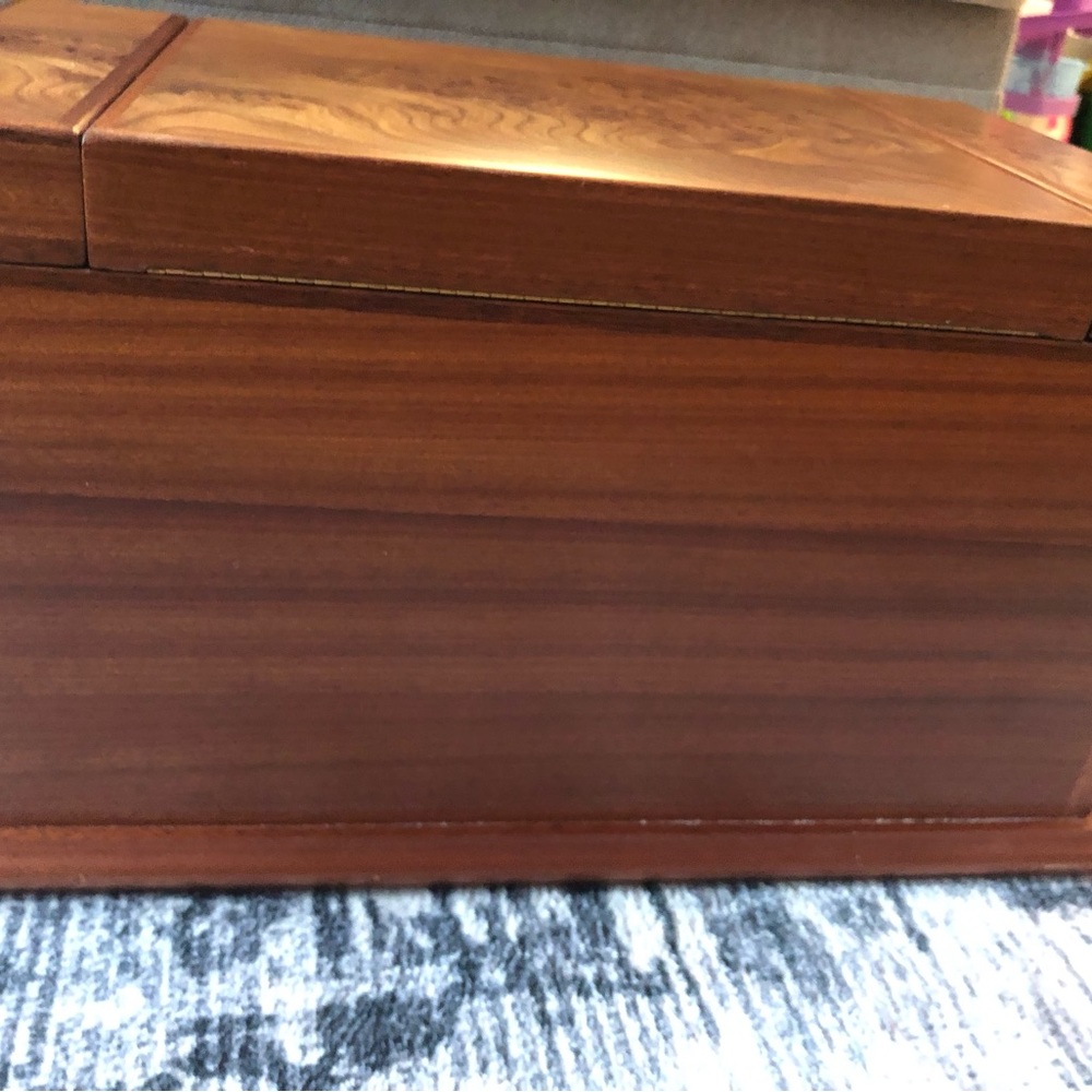 Agresti Briarwood Large jewelry box with key - Picture 3 of 10